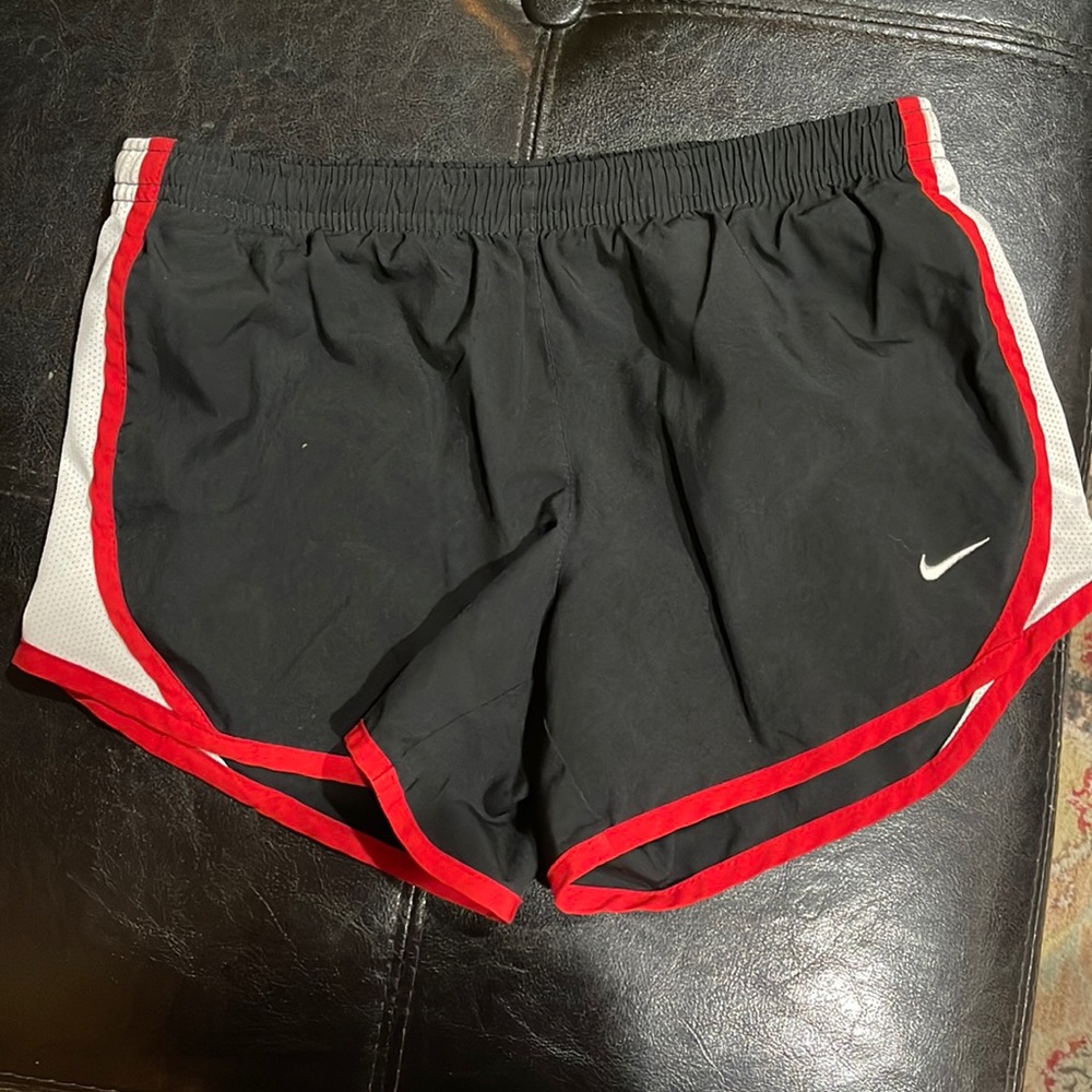 Nike girls SZ medium dri-fit shorts